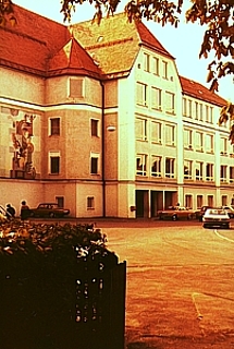  Die Berufsschule in Lindenberg im Allgu. Im 2. Weltkrieg wurde sie als Lazarett genutzt. 
